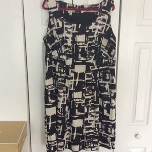 Dress - sleeveless